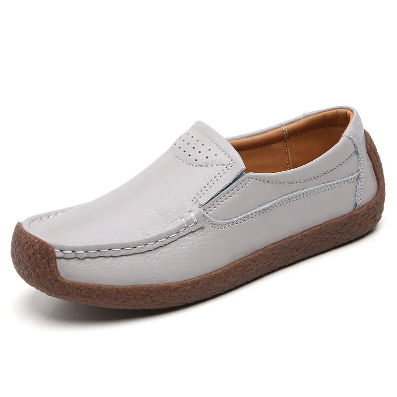O Mocassim Feminino Garnier é uma escolha casual que une conforto e praticidade. Mocassim Mocassim Ortopédico Sapatilha Mocassim Mocassim Antiderrapante Mocassim Casual Mocassim Elegante Mocassim Flexível Sapato Mocassim Mocassim de Luxo Mocassim Moderno Mocassim Feminino Casual Macio e Antiderrapante - Deluzen