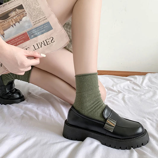 O Mocassim Feminino Sneakz é uma interpretação moderna do estilo britânico, apresentando uma plataforma e cano raso para um toque contemporâneo. Mocassim Mocassim Antiderrapante Mocassim Casual Mocassim Elegante Mocassim Flexível Mocassim Moderna Sapato Mocassim Mocassim Moderno Mocassim Britânico Mocassim Plataforma Mocassim Cano Raso Mocassim Feminino Plataforma Cano Raso Estilo Britânico - Deluzen