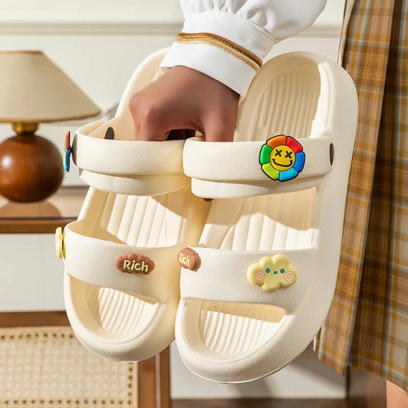O Chinelo Feminino Nuvem Flat Rich é uma opção perfeita para quem busca conforto e segurança ao caminhar. Chinelo Macio Chinelo Colorido Chinelo Moderno Chinelo Anti Derrapante Chinelos Macios Chinelo Antiqueda Chinelo de Casa Chinelo Nuvem Sandália Flat Flat Colorido Flat Antiderrapante Chinelo Flat Chinelo Feminino Antiderrapante Macio Nuvem Flat - Deluzen