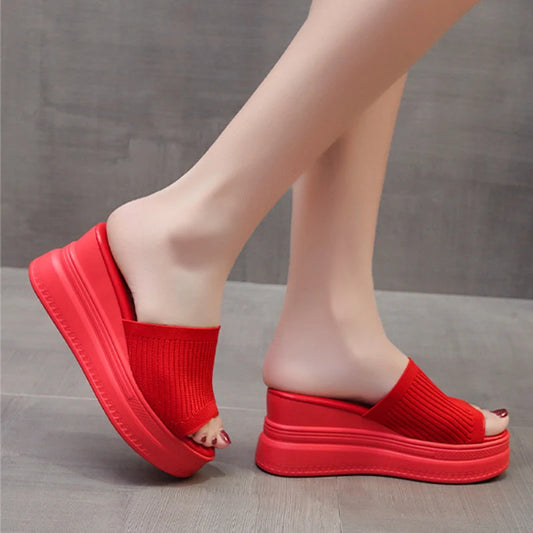 A Flat Plataforma Feminino Melin Ririfa é uma escolha leve e confortável para mulheres que buscam um calçado prático e estiloso. Flat Sandália Flat Chinelo Flat Flat Antiderrapante Flat Colorido Flat de Verão Flat Plataforma Flat Alto Flat de Praia Flat para Caminhar Flat Plataorma Flats Flat Preta Sandália Flat Preta Chinelo Alto Chinelo com Salto Flat Plataforma Feminino Leve e Confortável - Deluzen