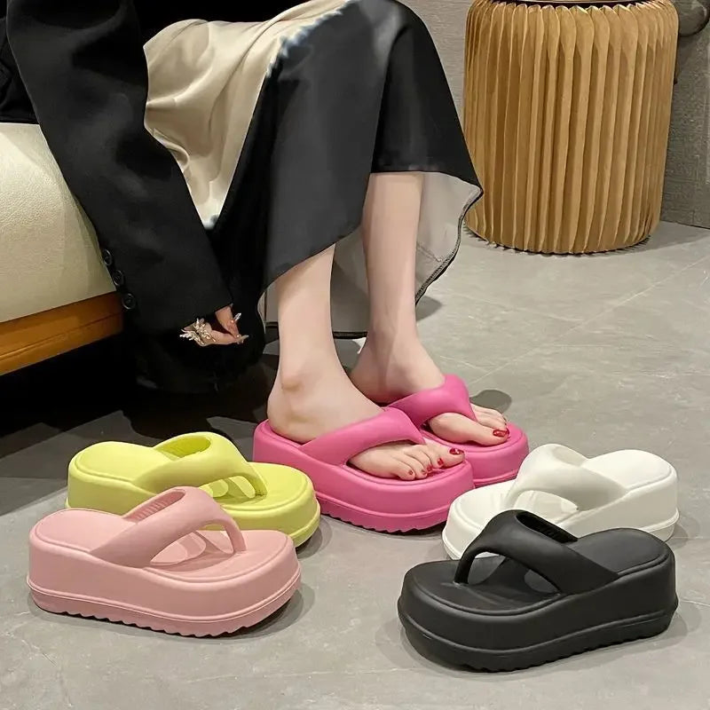 O Chinelo Flat Feminino Plataforma Sunsea é uma opção que combina estilo, conforto e segurança. Chinelo Macio Chinelo Moderno Chinelo Colorido Chinelos Macios Chinelo Anti Derrapante Chinelo Antiqueda Chinelo de Casa Chinelo Nuvem Chinelo Flat Chinelos De Nuvem Chinelo Sandália Chinelo Confortável Chinelo Plataforma Sandália Flat Flat Colorido Flat de Verão Flat Plataforma Chinelo Flat Feminino Plataforma Macio e Antiderrapante - Deluzen