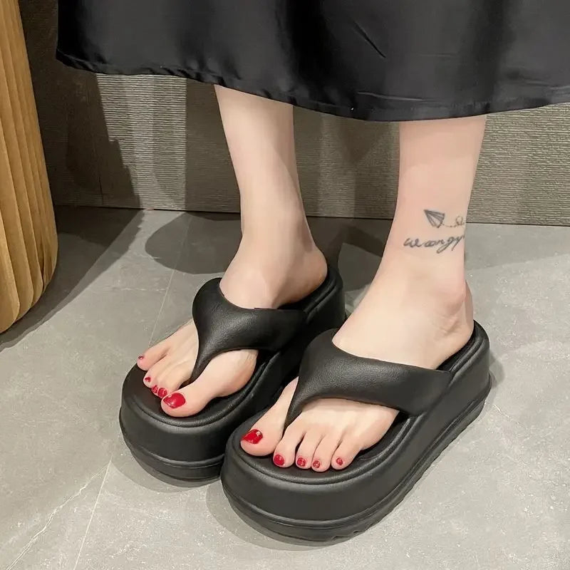 O Chinelo Flat Feminino Plataforma Sunsea é uma opção que combina estilo, conforto e segurança. Chinelo Macio Chinelo Moderno Chinelo Colorido Chinelos Macios Chinelo Anti Derrapante Chinelo Antiqueda Chinelo de Casa Chinelo Nuvem Chinelo Flat Chinelos De Nuvem Chinelo Sandália Chinelo Confortável Chinelo Plataforma Sandália Flat Flat Colorido Flat de Verão Flat Plataforma Chinelo Flat Feminino Plataforma Macio e Antiderrapante - Deluzen