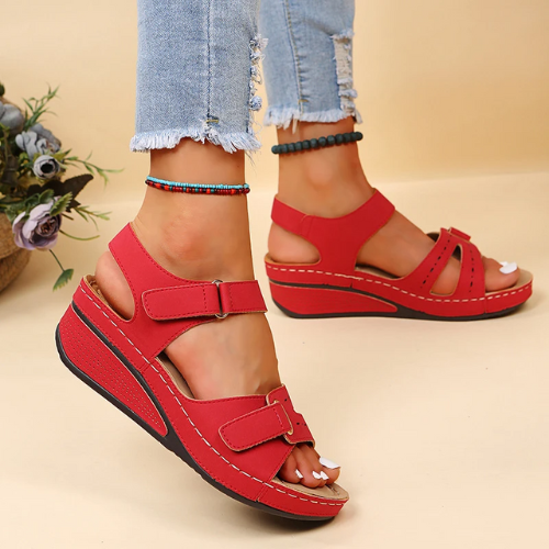 A Sandália Anatômica Ortopédica da marca Fytplus é projetada para proporcionar conforto excepcional às mulheres, combinando estilo e suporte ortopédico. Pés Macios, Sonhos Dos Pés, Sapato Feminino, Chinelo Macio, Sandália Confortável, Sandália de Passeio, Sandália Anatômica, Plus Size, Sandálias Femininas, Sandálias Macias, Sandália Anatômica Ortopédica Confortável Feminina com Velcro - Deluzen