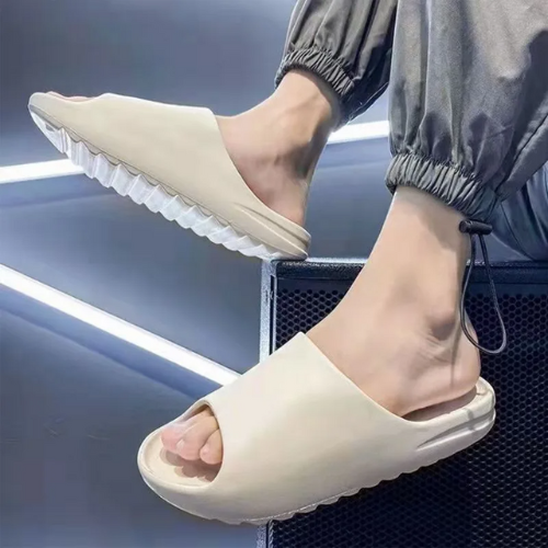 Os Chinelos Nuvem da linha S7V Slide, destinados tanto para mulheres quanto para homens, oferecem uma experiência de conforto e estilo excepcionais. Chinelos De Nuvem Chinelo Macio Chinelos Macios Chinelo Anti Derrapante Chinelo Colorido Chinelo de Casa Chinelo Moderno Chinelo Macios Chinelo Antiqueda Sandálias Macias Sandálias Femininas Chinelo Nuvem Feminino e Masculino Macios e Antiderrapantes - Deluzen