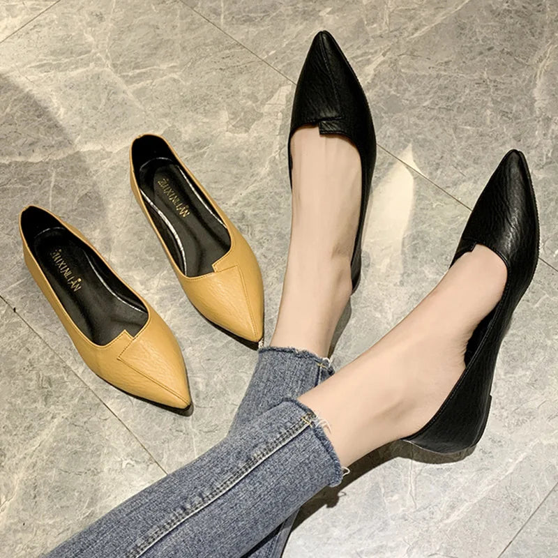 A Sapatilha Feminina ZXN é uma escolha moderna, elegante e confortável para mulheres que buscam um calçado prático e estiloso. Sapatilha Mocassim  Sapatilha  Sapatilha Confortável  Sapatilha Leve  Sapatilha Ortopédica  Sapatilha Para Trabalhar  Sapatilha de Ponta  Sapatilha Flexível  Sapatilha Moderna  Sapatilha Slip On  Sapatilha Bico Fino  Sapatilha Feminina Moderna de Bico Fino Slip On Leve e Confortável - Deluzen