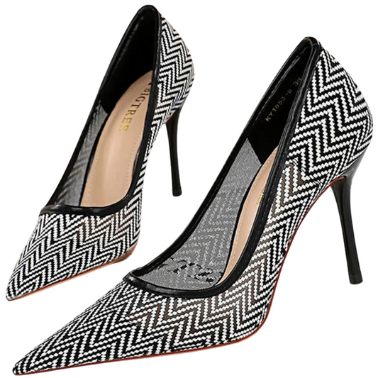 O Scarpin Feminino Fighter Bigtree combina elegância e conforto, apresentando um design respirável em renda e salto agulha. Scarpin  Scarpin Bico Fino  Scarpin Moderno  Scarpin Salto Fino  Scarpin Clássico  Scarpin Fino  Scarpin Para Festas  Scarpin Salto Agulha  Scarpin Para Trabalhar  Scarpin 9cm  Scarpin Diferente  Scarpin Fashion  Scarpin em Renda  Salto Alto  Sapato com Salto  Sapato com Salto Alto Scarpin Feminino Respirável em Renda Salto Agulha - Deluzen
