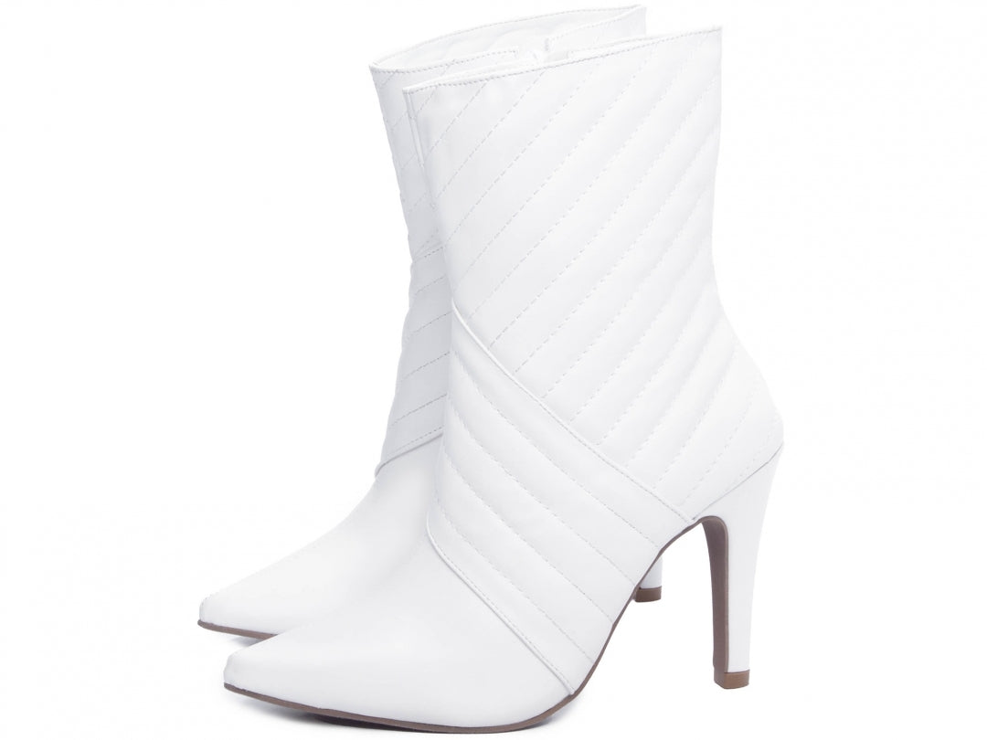Bota Feminina Bico Fino Detalhada com Zíper - LA Torricella