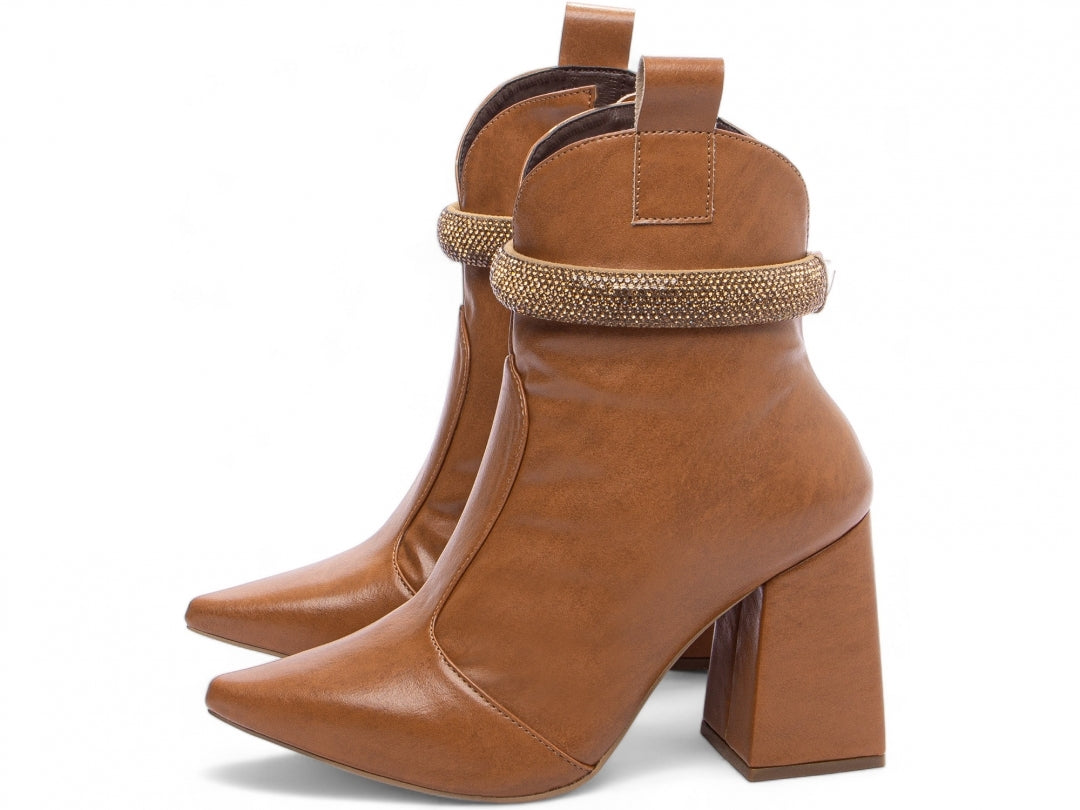 Bota Feminina Cano Curto Salto Grosso Quadrado com Pulseira de Fivela - Onyon Torricella