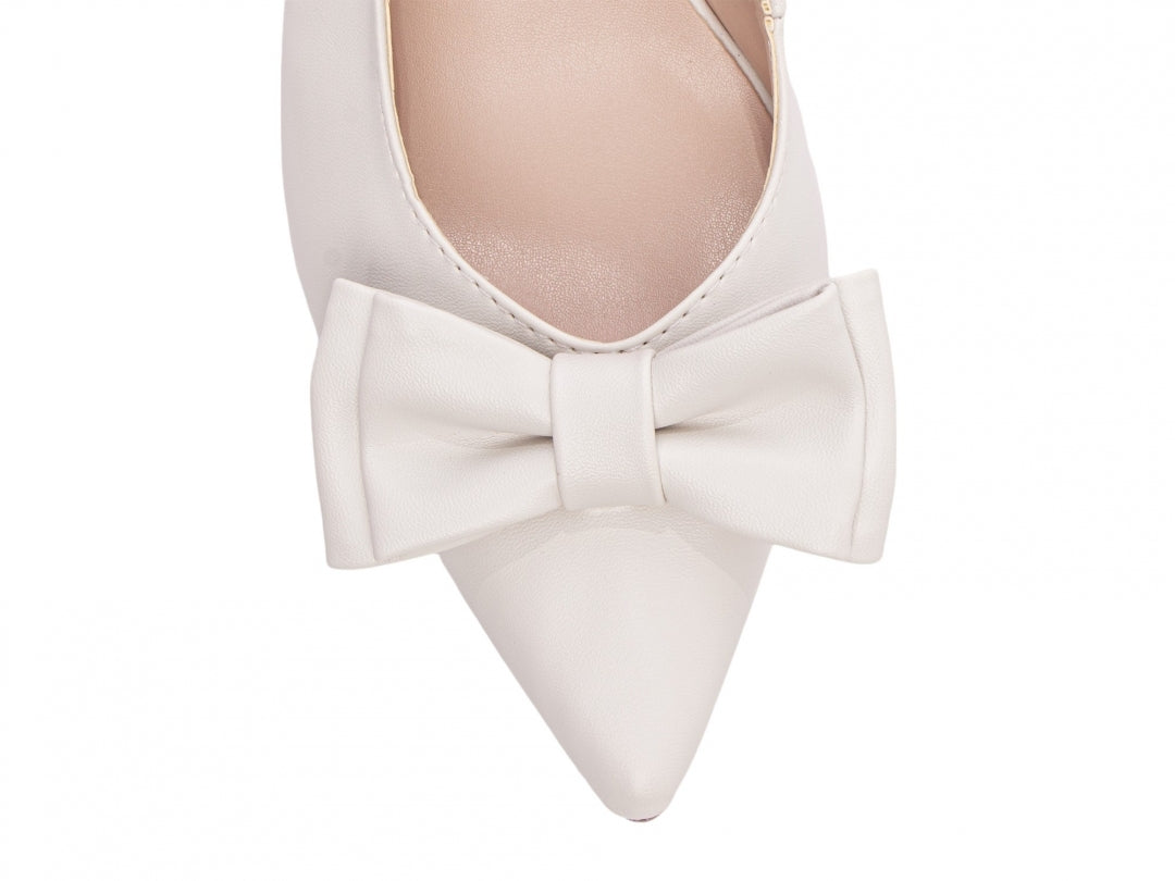 Sapato Scarpin Feminino com Laço e Fivela - Carmin Torricella