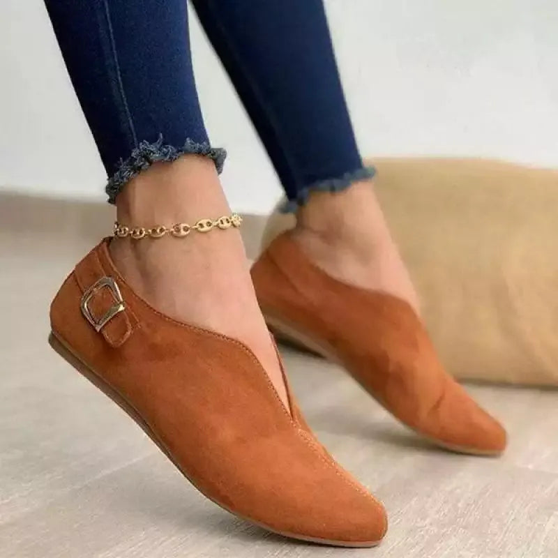 A Sapatilha Feminina Kattana é uma opção moderna e elegante para mulheres que buscam estilo e praticidade. Sapato Feminino  Sapatilha  Sapatilha Confortável  Sapatilha de Ponta  Sapatilha Leve  Sapatilha Flexível  Sapatilha Para Trabalhar  Sapatilha Moderna  Sapatilha Bico Fino  Sapatilha Fashion  Sapatilha Feminina Moderna Slip On Bico Fino - Deluzen