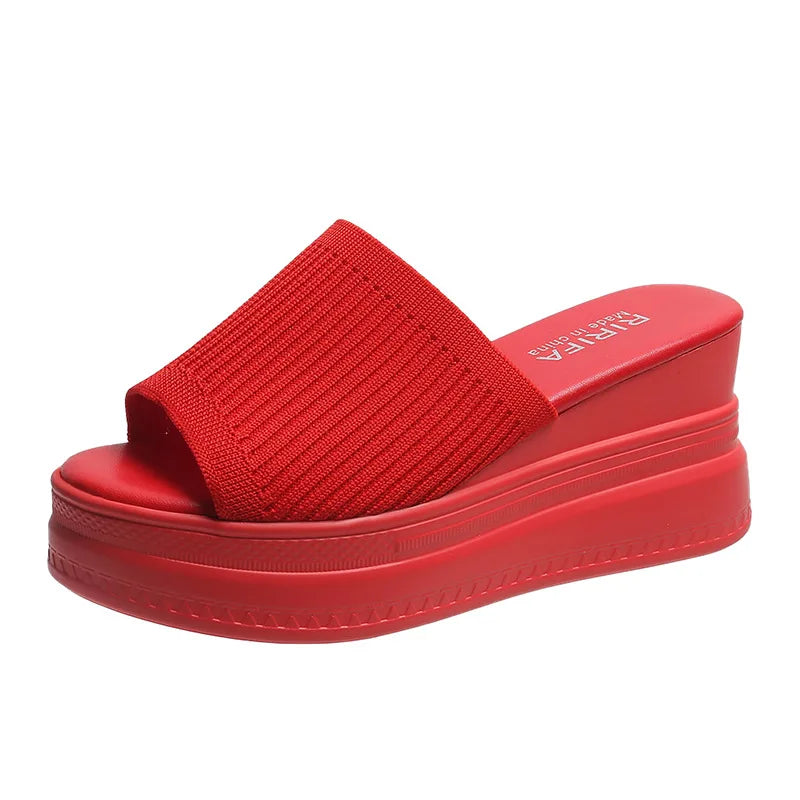 A Flat Plataforma Feminino Melin Ririfa é uma escolha leve e confortável para mulheres que buscam um calçado prático e estiloso. Flat  Sandália Flat  Chinelo Flat  Flat Antiderrapante  Flat Colorido  Flat de Verão  Flat Plataforma  Flat Alto  Flat de Praia  Flat para Caminhar  Flat Plataorma  Flats  Flat Preta  Sandália Flat Preta  Chinelo Alto  Chinelo com Salto Flat Plataforma Feminino Leve e Confortável - Deluzen