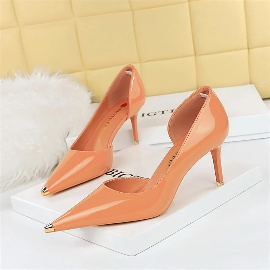 Scarpin Feminino Salto Agulha com Ponta de Metal - AGL Bigtree