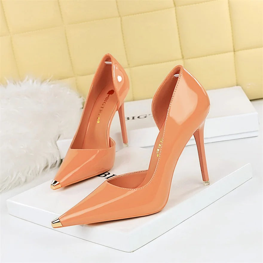 Scarpin Feminino Salto Agulha com Ponta de Metal - AGL Bigtree